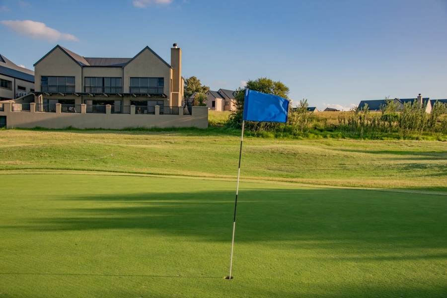 5 Bedroom Property for Sale in Heron Banks Golf Estate Free State
